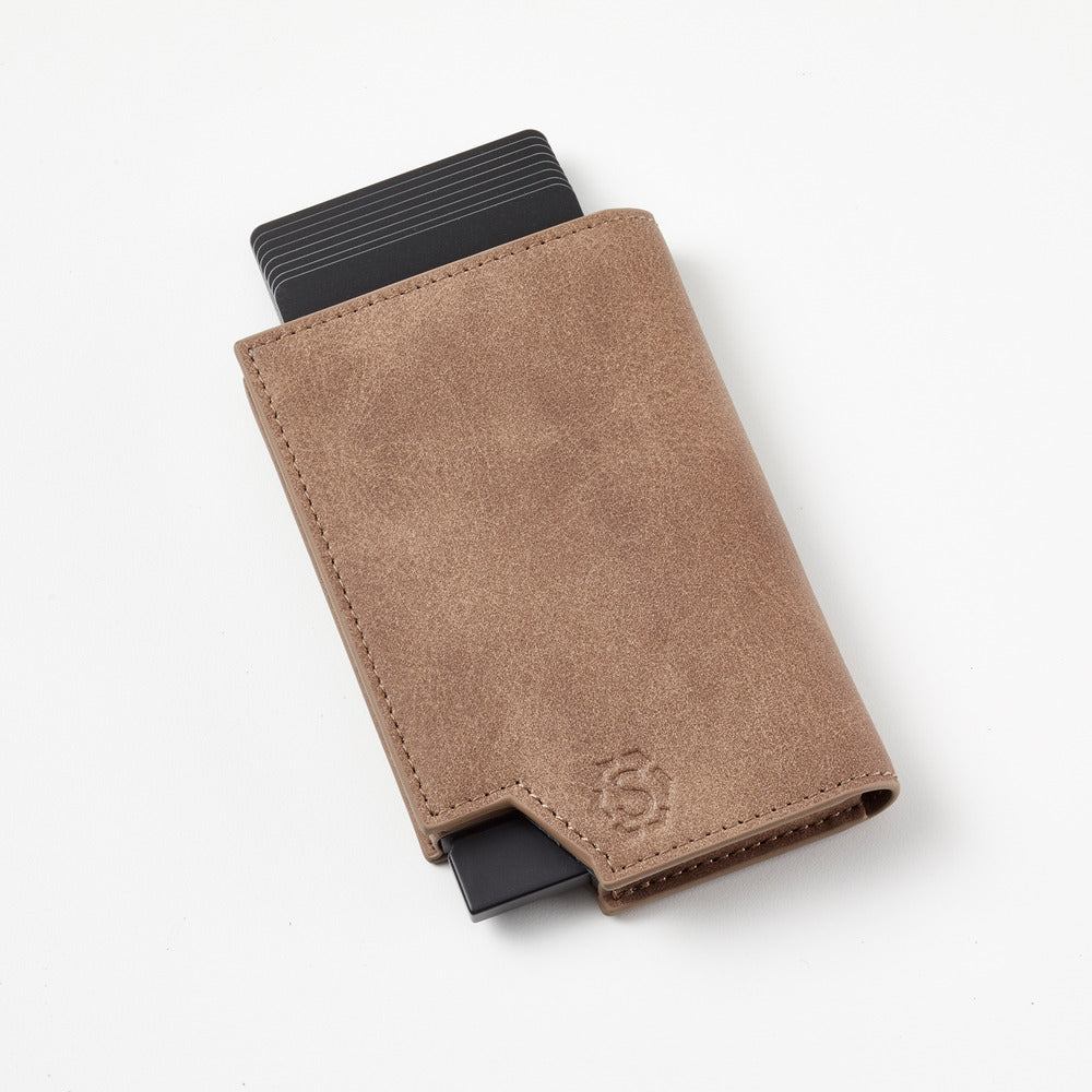 Deluxe Pasjeshouder Taupe + GPS Tracker