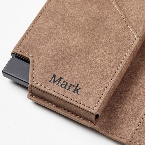 Deluxe Pasjeshouder Taupe + GPS Tracker